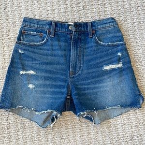 Abercrombie High Rise 4” Shorts